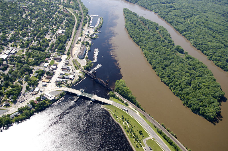 File:Confluence of St Croix and Mississippi.jpg