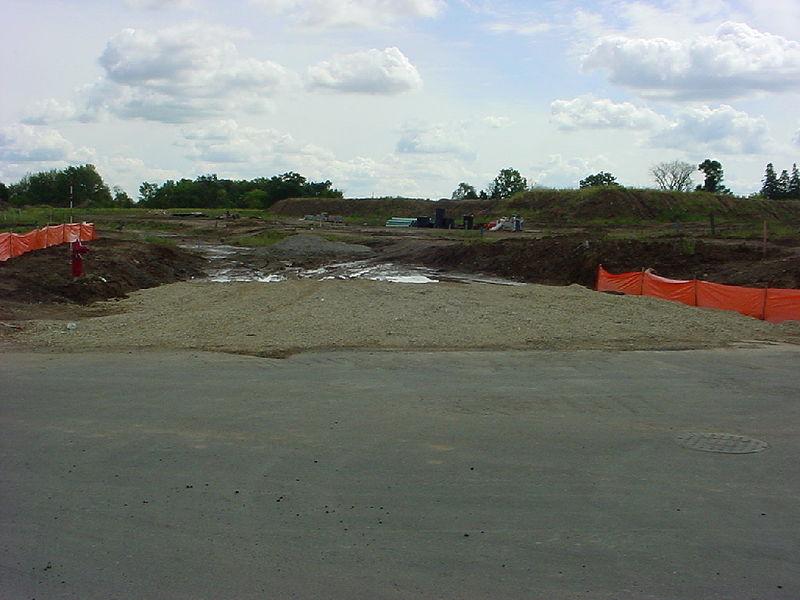 File:Example of road construction entrance 1.jpg